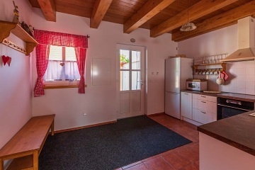 Chalupa s baz�nem - P�lavsk� vrchy - Nov� Ml�ny