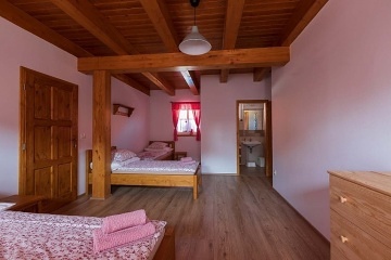 Chalupa s baz�nem - P�lavsk� vrchy - Nov� Ml�ny