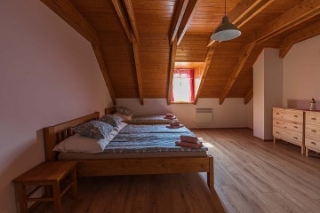 Chalupa s baz�nem - P�lavsk� vrchy - Nov� Ml�ny