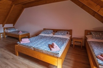 Chalupa s baz�nem - P�lavsk� vrchy - Nov� Ml�ny