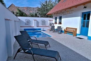 Nov� objekt: Chalupa a baz�n - P�lavsk� vrchy - Nov� Ml�ny 1M-188