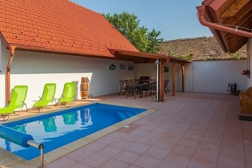 Chalupa a baz�n - P�lavsk� vrchy - Nov� Ml�ny