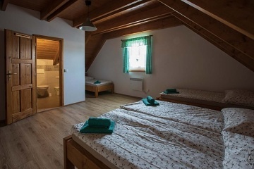 Chalupa a baz�n - P�lavsk� vrchy - Nov� Ml�ny