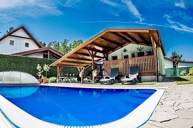 Chata s bazénem - Lužnice - Planá nad Lužnicí