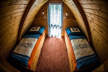 Chata s baznem u eky Lunice - Tborsko