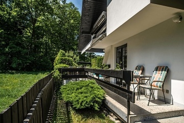 Chata s bazénem u řeky Lužnice - jižní Čechy