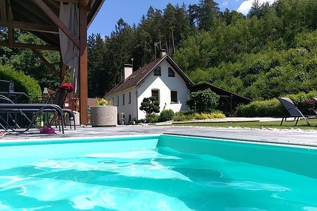 Chalupa s baznem - Horn Bza - Temon