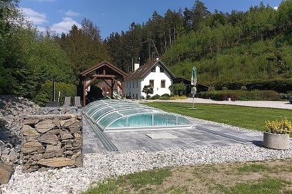 Chalupa s baznem - Horn Bza - Temon