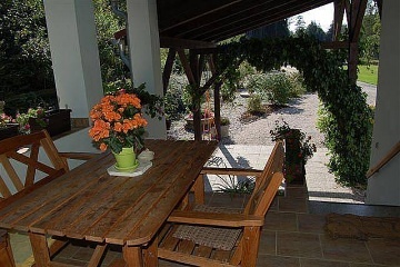 Chalupa s baznem - Horn Bza - Temon