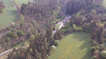 Chalupa s baznem - Horn Bza - Temon