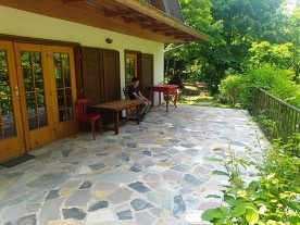 Chata u p�ehrady Vranov - hrad Corn�tejn a B�tov