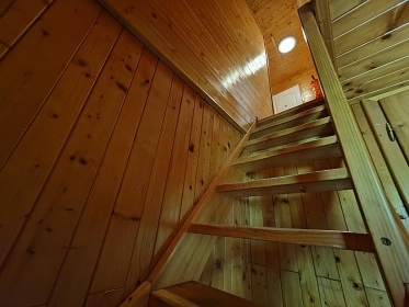 Chata u p�ehrady Vranov - hrad Corn�tejn a B�tov