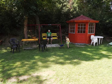 Chata u p�ehrady Vranov - hrad Corn�tejn a B�tov