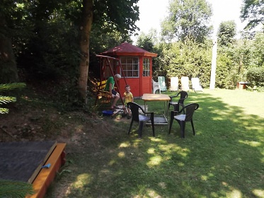 Chata u p�ehrady Vranov - hrad Corn�tejn a B�tov