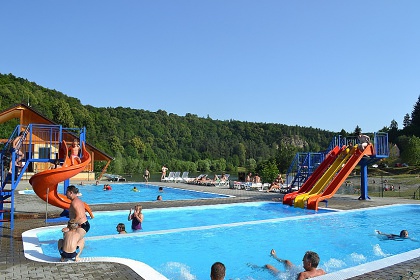 Chata u p�ehrady Vranov - hrad Corn�tejn a B�tov