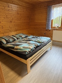 Chata u p�ehrady Vranov - hrad Corn�tejn a B�tov