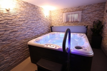 Chalupa �esk� r�j - wellness a baz�n - Novopacko