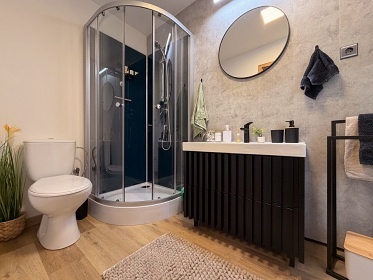 Glamping Blansk� les - Maringotka �esk� Krumlov