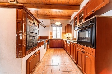 Chalupa Jizerky - kachlov kamna - Jindichov