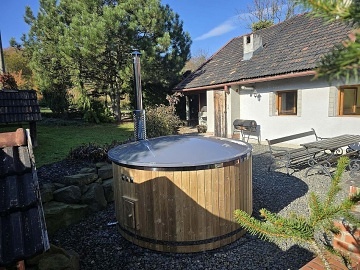 Selsk chalupa - bazn a koupac sud - Trlicko