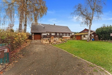 Chalupa s baz�nem - Krkono�e - Podh���