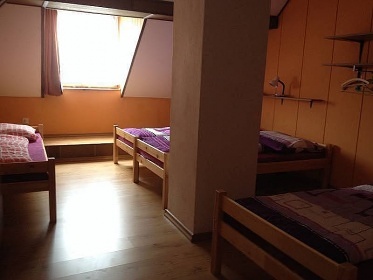 Chalupa s baznem - CHKO Tebosko - Mnek