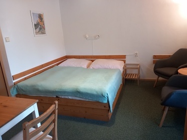 Rekrean dm se zahradou - Pec pod Snkou