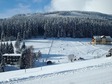 Rekrean dm se zahradou - Pec pod Snkou