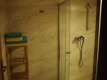 Rekrean dm se zahradou - Pec pod Snkou