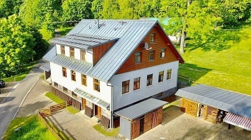 Rodinn chalupa a koupac sud - ky a Detn