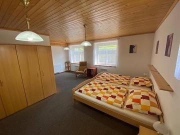 Rodinn chalupa a koupac sud - ky a Detn