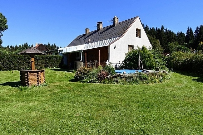 Chalupa s bazénem - Lipenské jezero - jižní Čechy