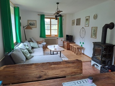 Chalupa s baz�nem - Lipensk� jezero - ji�n� �echy