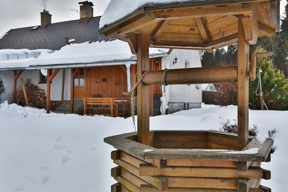 Chalupa s baznem - Lipensk jezero - jin echy