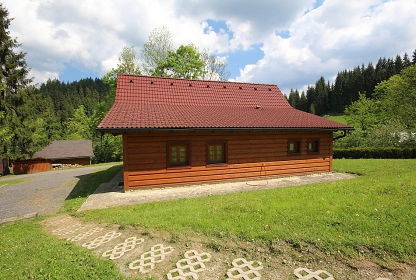 Roubenka s v��ivkou - podh��� Javorn�k� a Beskyd