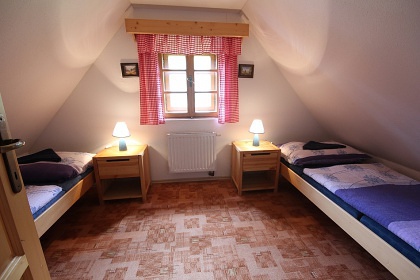 Roubenka s v��ivkou - podh��� Javorn�k� a Beskyd