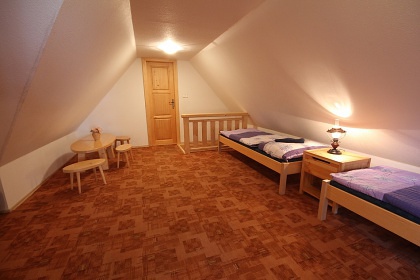 Roubenka s v��ivkou - podh��� Javorn�k� a Beskyd