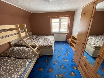 Chalupa s baz�nem - v�hled na Sn�ku - Krkono�e