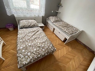 Chalupa s baz�nem - v�hled na Sn�ku - Krkono�e