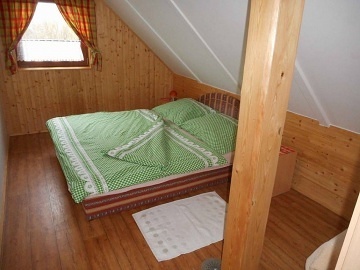 Chata u lesa �esk� r�j - hrad Trosky - Vald�tejn