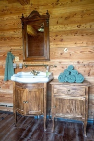 Roubenka �esk� Kanada - Tel� - Jind�ich�v Hradec