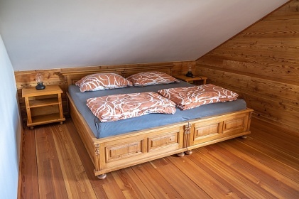 Roubenka �esk� Kanada - Tel� - Jind�ich�v Hradec