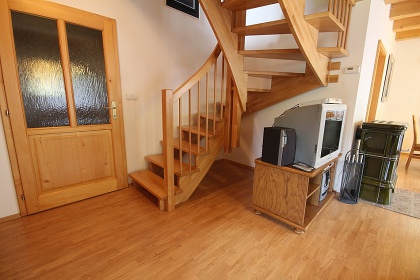 Rodinn� chalupa v��ivka a baz�n - Vset�nsk� Be�va