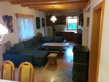 Rodinn� chalupa v��ivka a baz�n - Vset�nsk� Be�va