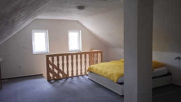 Chalupa s v��ivkou - T�ebo�sko - Jind�ich�v Hradec