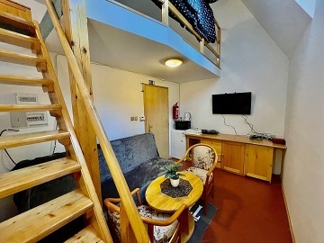 Chata s baznem - Hostnsk vrchy - ZOO Len