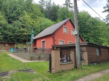 Chata u �eky S�zava - hrad �esk� �ternberk