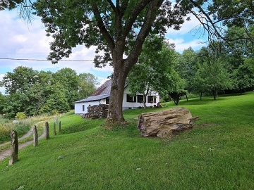 Chalupa Kralick� Sn�n�k - Mal� Morava - Hrub� Les