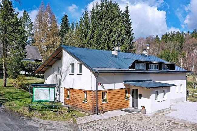 Chata baz�n a sauna - Lu�ick� hory - Tol�tejn