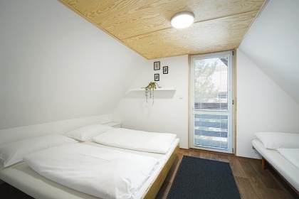 2 Chaty a baz�n - Lu�ick� hory - �esk� �v�carsko